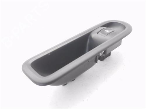 Używane Przełącznik szyby przedniej prawej RENAULT CLIO III (BR0/1, CR0/1) [2005-2014]  32656720