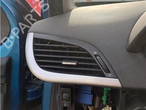 Used Air vent Air vent PEUGEOT 207 (WA_, WC_) 1.6 HDi (90 hp) 32419590 32419590