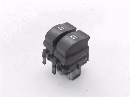 Used Left front window switch Left front window switch RENAULT MEGANE II (BM0/1_, CM0/1_) [2001-2012] 33220291 33220291
