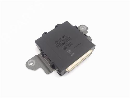 Used Comfort control module TOYOTA PRIUS Liftback (_W2_) 1.5 Hybrid (NHW20_, NHW20R) (112 hp) 13635665