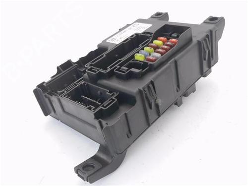 Used Fuse box Fuse box 39094240 39094240