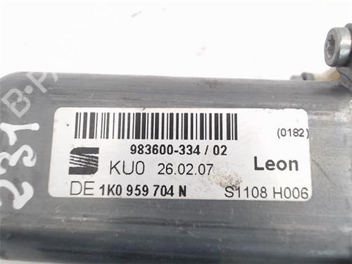 Right rear window motor SEAT LEON (1P1) | BP14343495E22