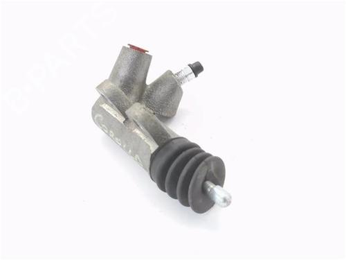 Used Clutch slave cylinder TOYOTA COROLLA (_E11_) 1.6 Aut. (AE111_, AE111R) (107 hp) 25719187