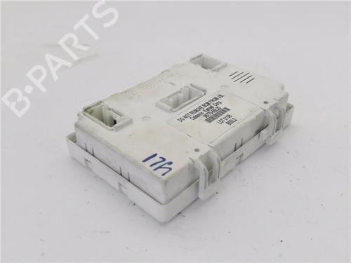 Used Fuse box Fuse box 39453580 39453580