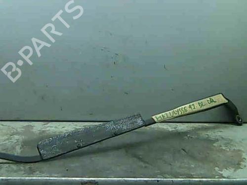 Used Front windshield wiper arm FIAT ULYSSE (220_) 1.9 TD (220AH5) (90 hp) 14333700