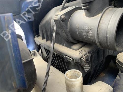 Used Mass air flow sensor Mass air flow sensor VW TRANSPORTER T4 Bus (70B, 70C, 7DB, 7DK, 70J, 70K, 7DC, 7DJ) [1990-2004] 25719136 25719136