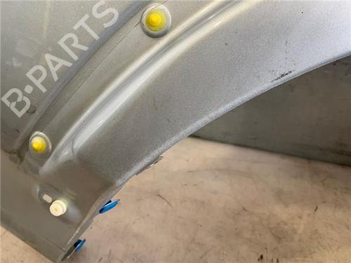 Right front fenders LAND ROVER DISCOVERY III (L319) 2.7 TD 4x4 | BP25977322C42 