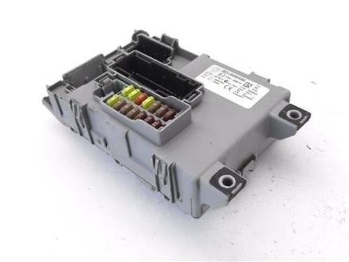 Used Fuse box Fuse box 25604850 25604850