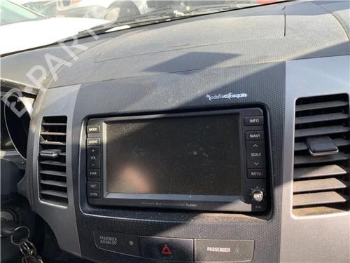 Used Radio Radio MITSUBISHI OUTLANDER II (CW_W) 2.0 DI-D (CW8W) (140 hp) 32417758 32417758