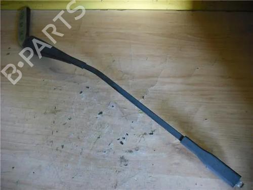 Used Front windshield wiper arm BMW 1 (E87) 120 d (163 hp) 14337733