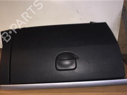 Used Glove box RENAULT CLIO III (BR0/1, CR0/1) 1.5 dCi (BR17, CR17) (86 hp) 11340054