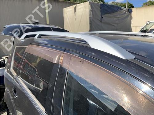 Used Roof bar MITSUBISHI OUTLANDER II (CW_W) 2.0 DI-D (CW8W) (140 hp) 32417760
