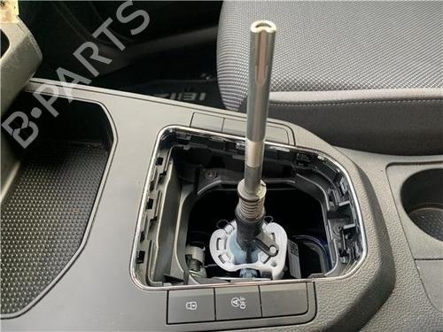 Gear lever SEAT IBIZA V (KJ1, KJG) 1.0 TSI | BP32418494M90