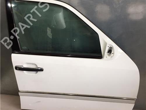 Used Right front door MERCEDES-BENZ C-CLASS (W202) [1993-2000]  13396470