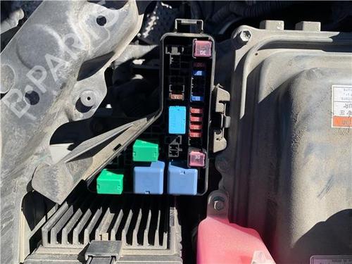Used Fuse box Fuse box 32419703 32419703