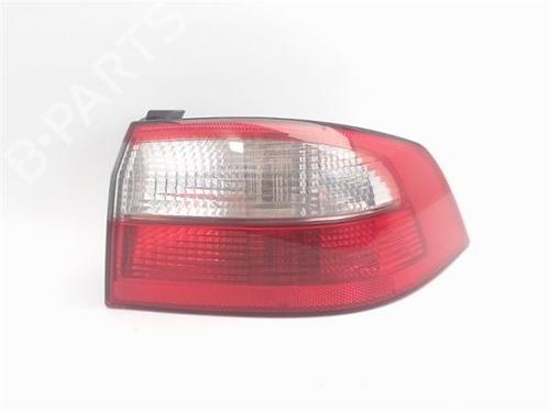 Used Right taillight RENAULT LAGUNA II (BG0/1_) [2001-2007]  13051780