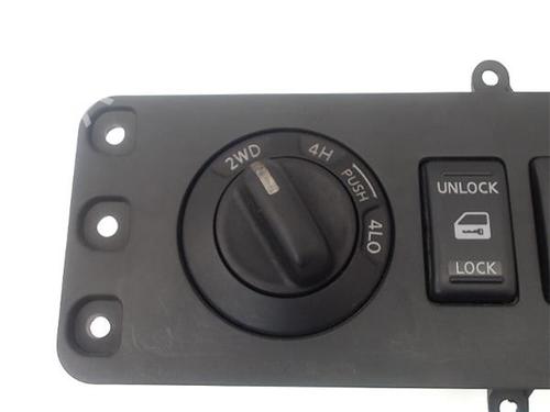 Switch NISSAN NAVARA NP300 (D40) 2.5 dCi | BP24338415I30 