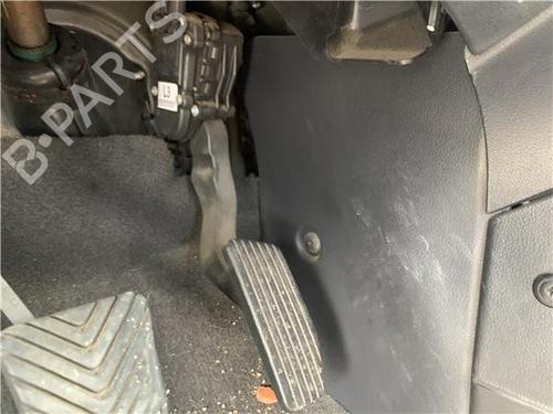 Used Pedal Pedal KIA SPORTAGE II (JE_, KM_) 2.0 CRDi 4WD (140 hp) 33730168 33730168