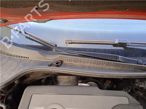 front-windshield-wiper-arm-vw-golf-vi-5k1-2008-2009-2010-2011-2012-2013-2014-32417352 main image