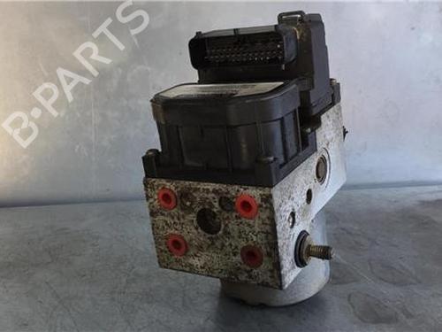 Used ABS pump TOYOTA AVENSIS (_T22_) 2.0 D-4D (CDT220_, CDT220R) (110 hp) 9739088