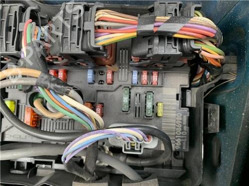 Fuse box PEUGEOT 207 (WA_, WC_) 1.6 HDi | BP32393955E1 