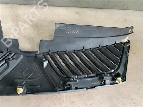Grille MITSUBISHI OUTLANDER II (CW_W) 2.0 DI-D (CW8W) | BP25007367C40 