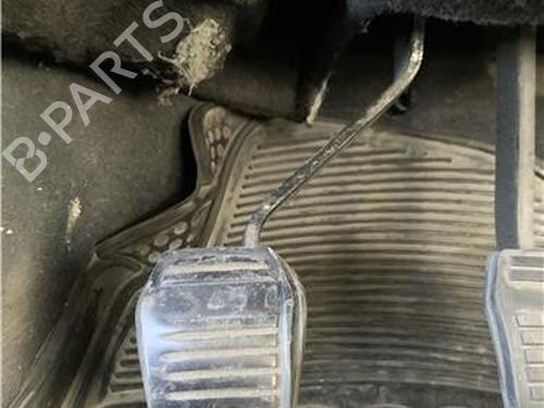 Clutch pedal FORD TRANSIT CONNECT (P65_, P70_, P80_) 1.8 TDCi | BP32450687I13