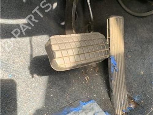Used Break pedal PEUGEOT 604 (561A_) 2.3 TD (80 hp) 32450791