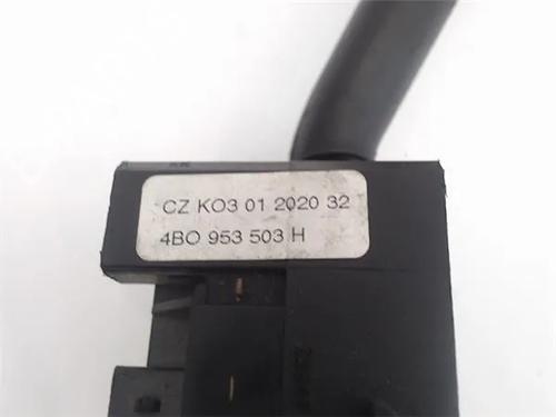 Switch SEAT LEON (1M1)  | BP13043696I30 