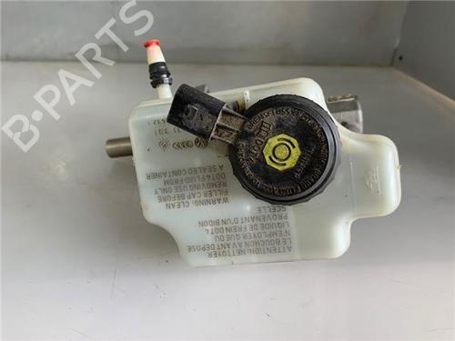 Brake master cylinder SEAT LEON (1P1) 1.6 TDI | BP33220430M77 - Image 5