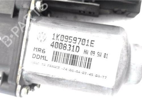Left front window motor VW GOLF V (1K1) 1.9 TDI | BP38253500E21 - Image 4