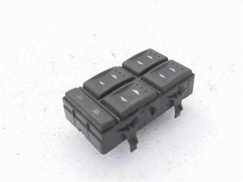 Interrupteur de vitre avant gauche Interrupteur de vitre avant gauche FORD MONDEO III (B5Y) 2.0 16V DI / TDDi / TDCi (90 hp) 34621550 34621550