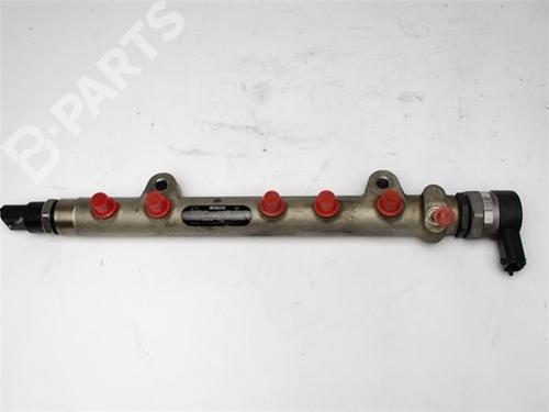 Used Injection rail TOYOTA YARIS (_P9_) [2005-2014]  11338834