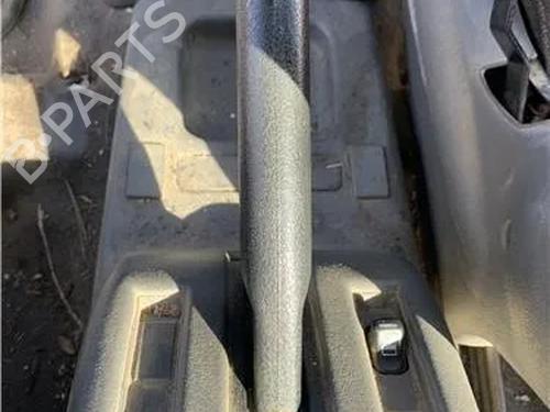 Used Hand brake Hand brake NISSAN TERRANO II (R20) 2.7 TD 4WD (101 hp) 25148448 25148448