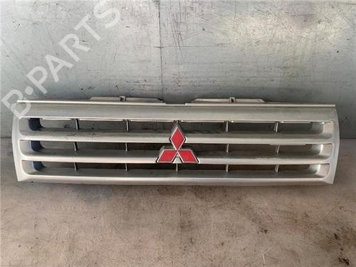 Used Grille MITSUBISHI PAJERO PININ I (H6_W, H7_W) 1.8 GDI (H66W, H76W) (120 hp) 31990697