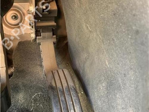 Pedal RENAULT GRAND SCÉNIC III (JZ0/1_) 1.5 dCi (JZ0B, JZ07) (106 hp) 32418252