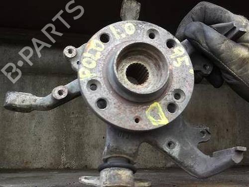 Used Right front steering knuckle VW POLO III (6N1) 45 1.0 (45 hp) 14334385