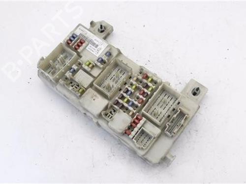 Used Fuse box Fuse box 38253494 38253494