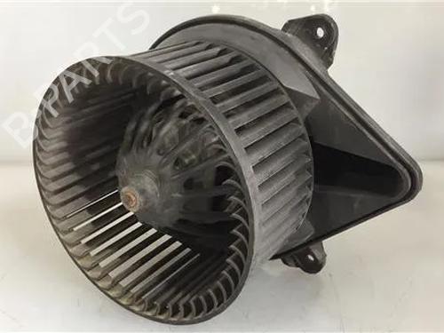 Used Heater blower motor RENAULT MEGANE I (BA0/1_) [1995-2004]  9667297