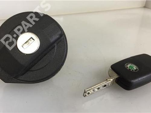 Used Fuel flap Fuel flap SKODA ROOMSTER (5J7) 1.4 TDI (70 hp) 9691482 9691482