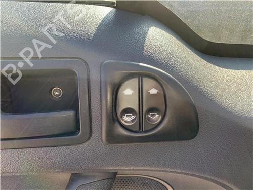 Left front window switch FORD TRANSIT CONNECT (P65_, P70_, P80_) 1.8 TDCi | BP32450668I27