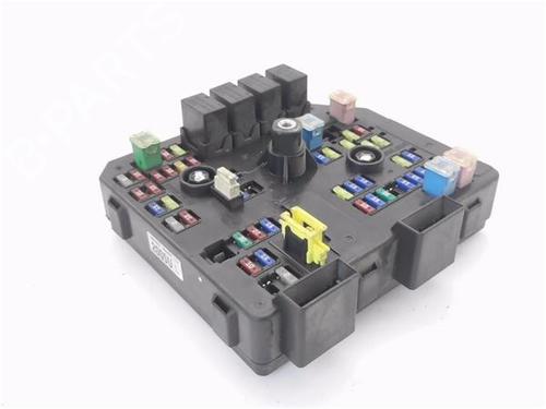 Used Fuse box Fuse box 39093883 39093883