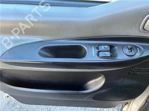 Used Left front window switch HYUNDAI H-1 / STAREX Bus (A1) [1997-2025]  23841700