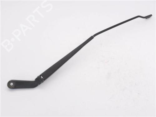 Used Front windshield wiper arm VW BORA I (1J2) [1998-2013]  23842618
