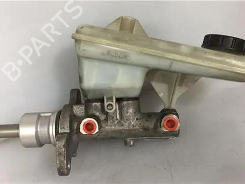 Used Brake master cylinder RENAULT TRAFIC II Bus (JL) [2001-2025]  9685871
