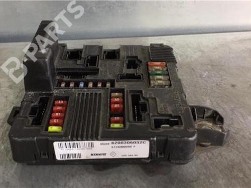Elektronische module RENAULT SCÉNIC II (JM0/1_) [2003-2010]  10982859