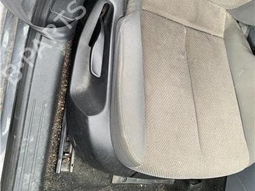 Right front seat SEAT LEON (1P1) 1.9 TDI | BP32417857C16  - Image 6