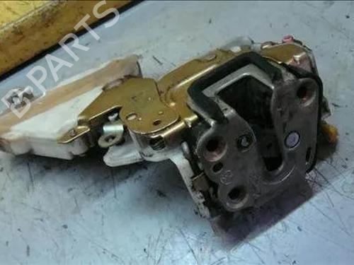 Used Front right lock NISSAN TERRANO II (R20) 2.7 TD 4WD (101 hp) 27347138