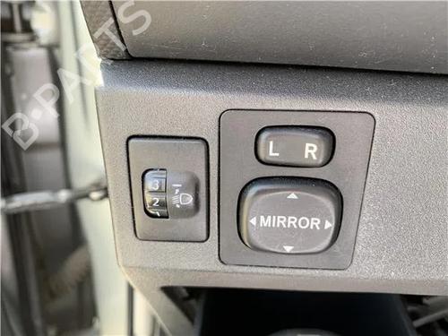 mirror-switch-toyota-yaris-_p9_-2005-2006-2007-2008-2009-2010-2011-2012-2013-2014-26953696 main image
