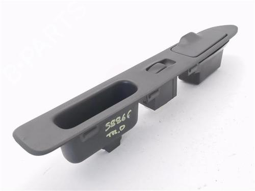 Used Right rear window switch Right rear window switch MITSUBISHI SPACE WAGON (N9_W, N8_W) [1998-2004] 33220361 33220361